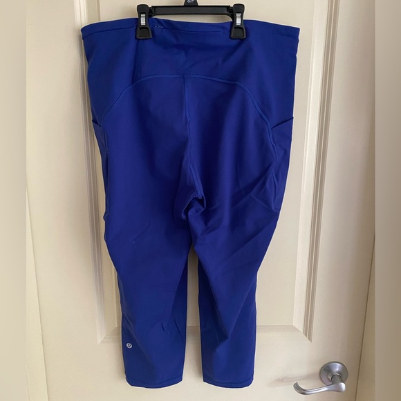 Swift speed high rise crop 21” in larkspur blue size 14 - Picture 2 of 9